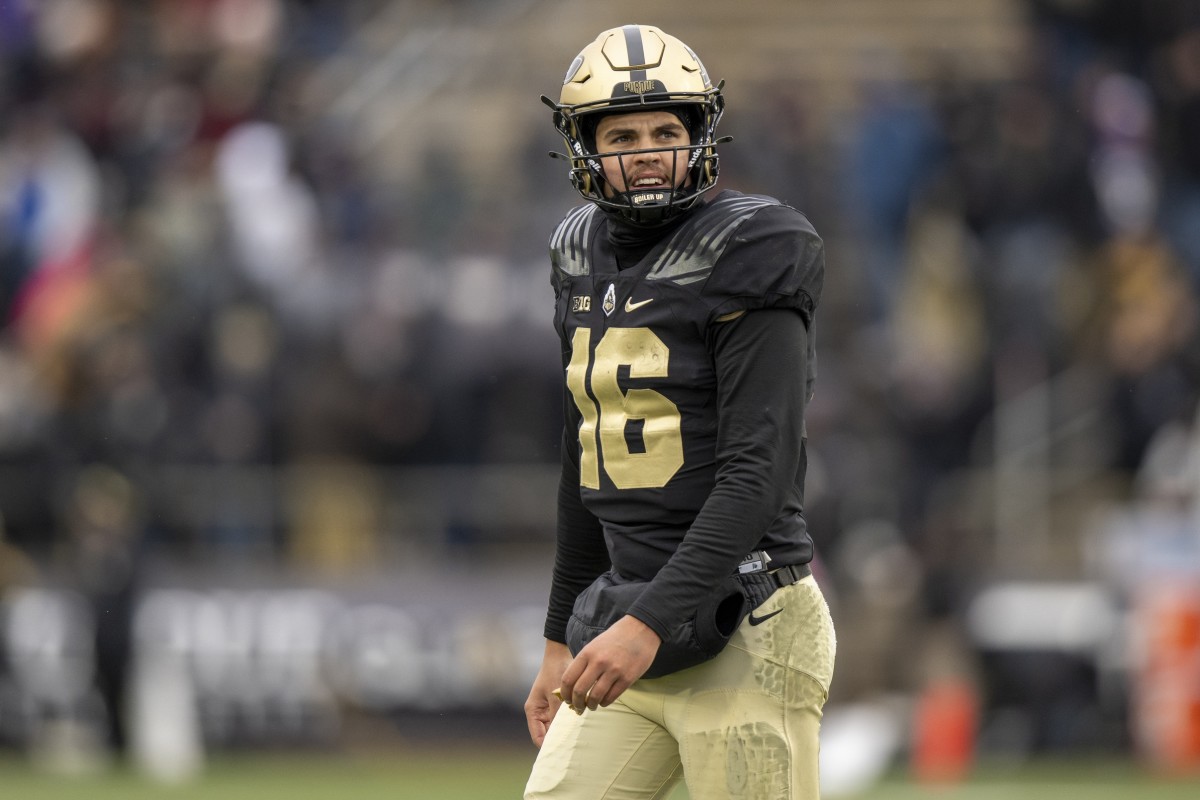 aidan o'connell walking against northwestern